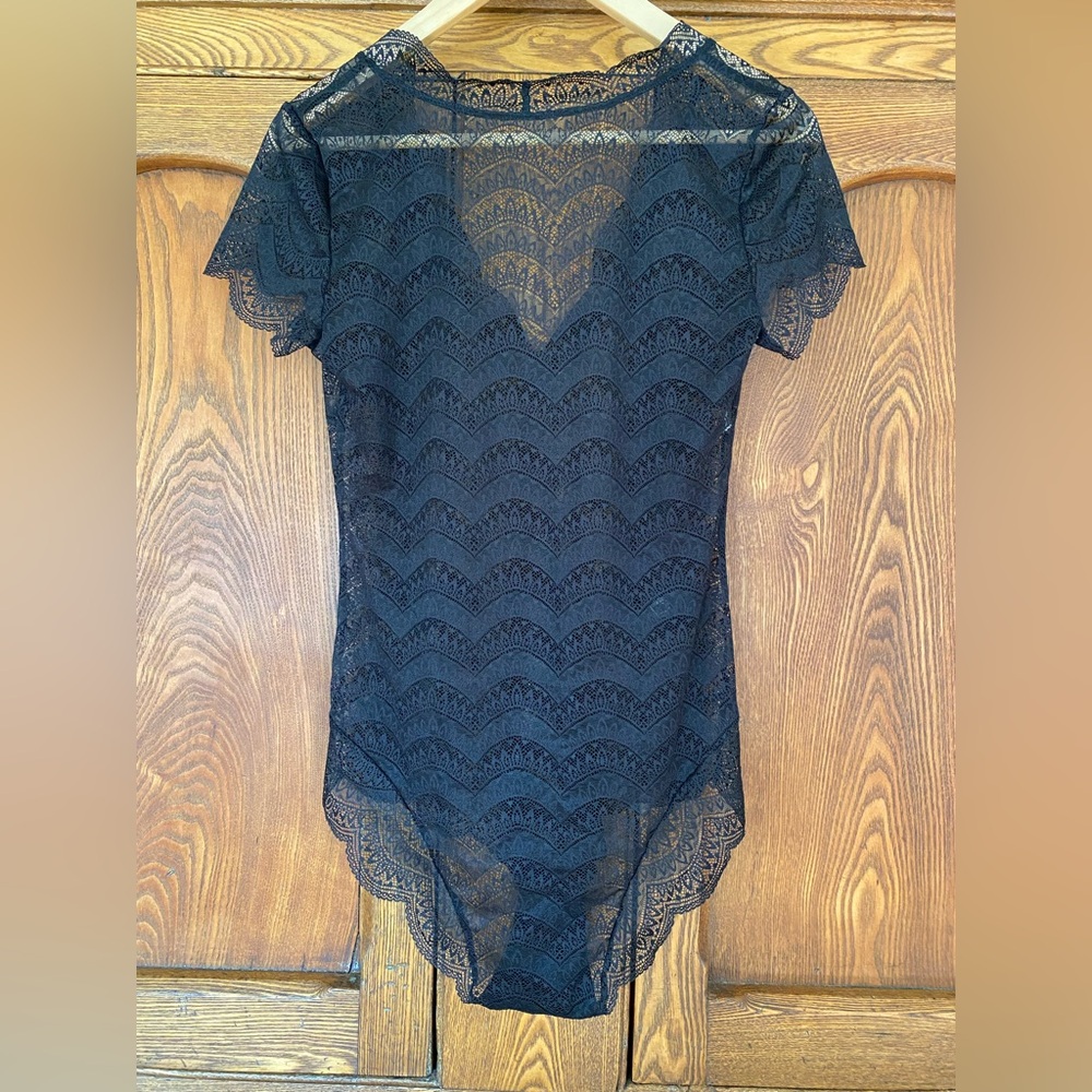 Simone Perele Karma bodysuit black lace short sleeve V neck no tags M 3 ?